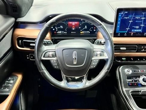 Used 2023 Lincoln Nautilus Reserve AWD/4WD image 25