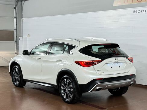 Used 2018 INFINITI QX30 Premium w/ Navigation Package image 5