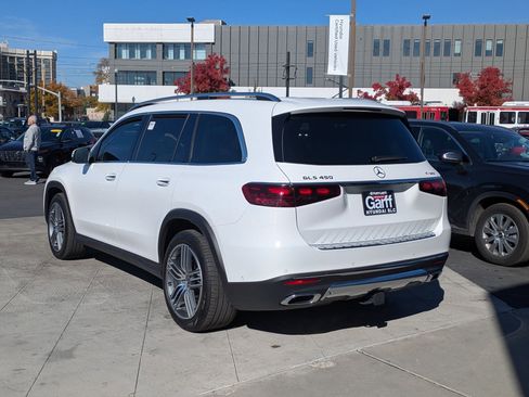 Used 2024 Mercedes-Benz GLS 450 4MATIC image 8