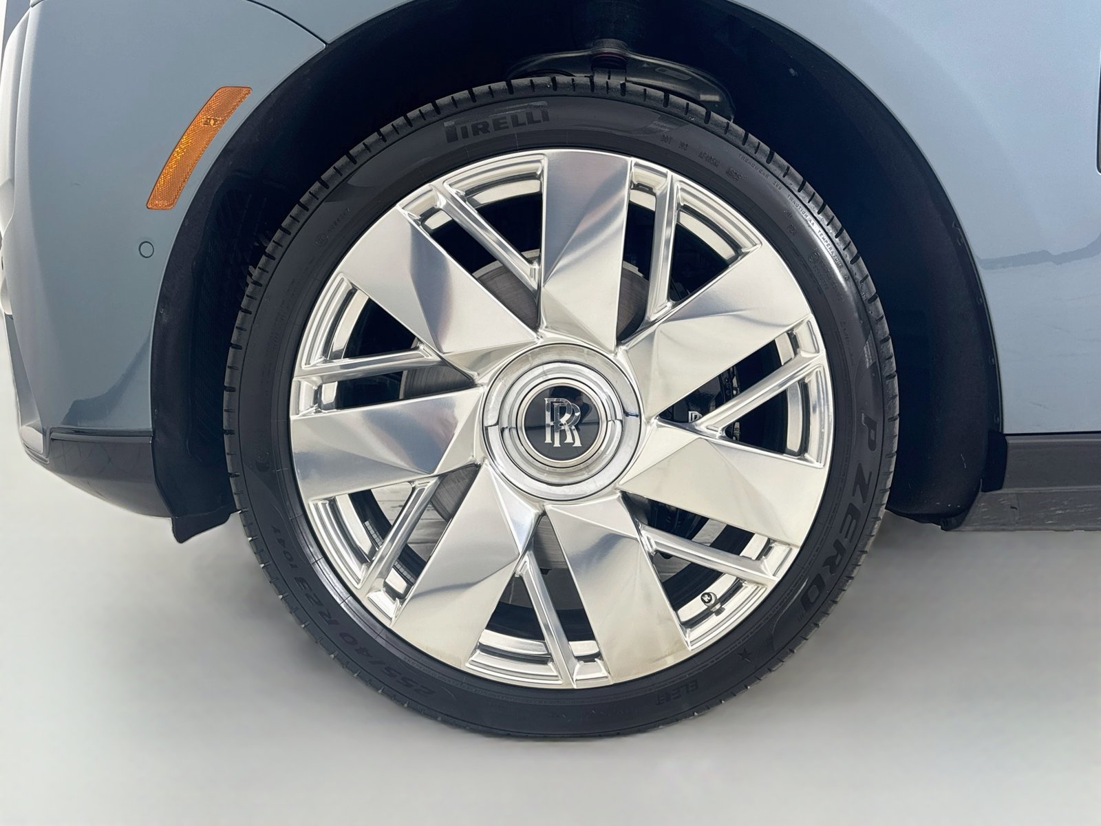 Certified 2026 Rolls-Royce Cullinan AWD/4WD image 11