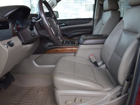 Used 2017 Chevrolet Tahoe Premier RWD image 3