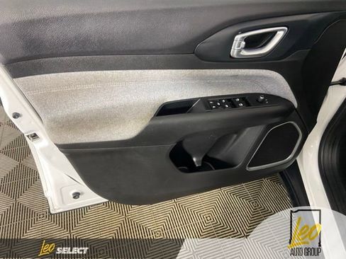 Used 2022 Jeep Compass Latitude AWD/4WD image 18