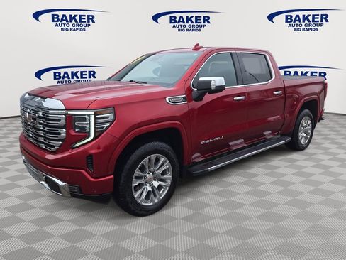 Used 2023 GMC Sierra 1500 Denali w/ Technology Package AWD/4WD image 7