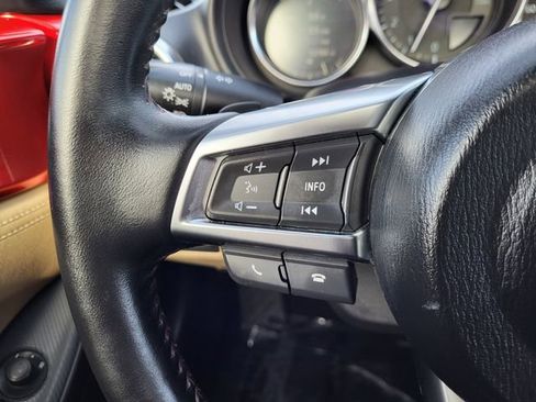 Used 2017 MAZDA MX-5 Miata RF Grand Touring image 16