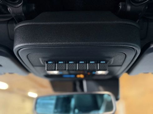 Used 2024 Ford Bronco Badlands image 43