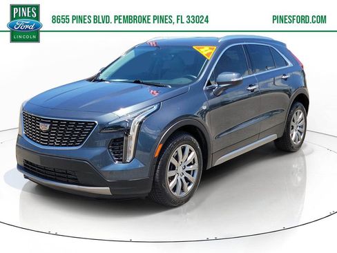 Used 2021 Cadillac XT4 Premium Luxury w/ Enhanced Visibility Package FWD image 1
