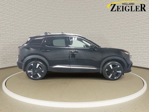 New 2026 Nissan Kicks SR w/ Cold Weather Package image 4