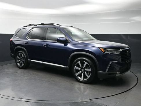Certified 2023 Honda Pilot Elite image 3