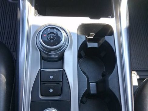 Used 2023 Ford Explorer XLT w/ Equipment Group 202A AWD/4WD image 15