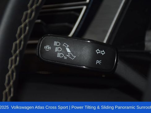 Used 2025 Volkswagen Atlas Cross Sport SE AWD/4WD image 11