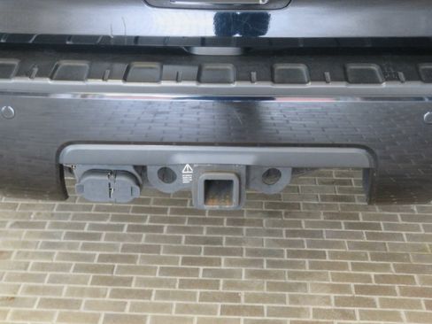 Used 2020 Toyota Sequoia Limited w/ Safety & Convenience Package AWD/4WD image 84