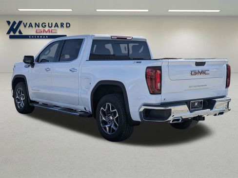 New 2026 GMC Sierra 1500 SLT image 6