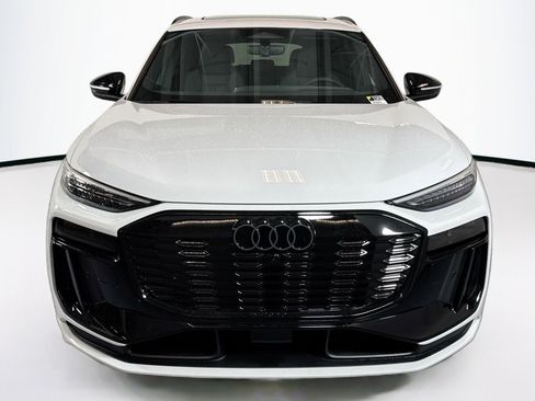 New 2027 Audi Q6 e-tron Premium Plus image 2