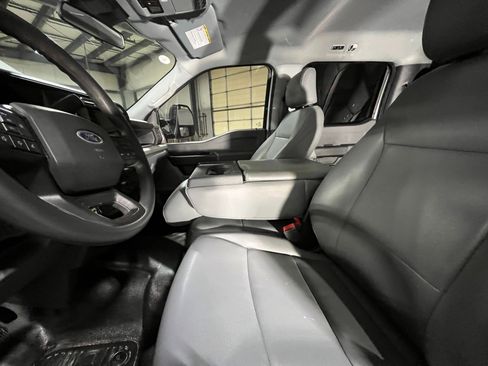 Used 2023 Ford F550 4x4 Crew Cab Super Duty image 17