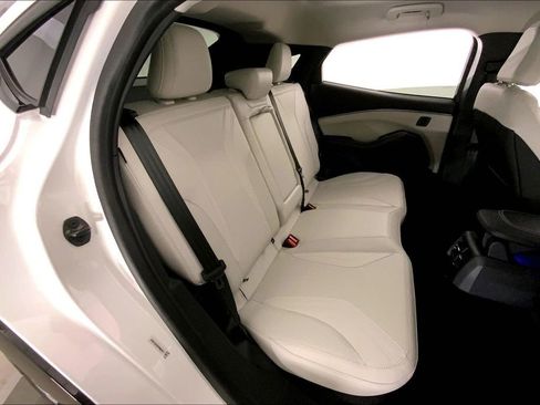 Used 2023 Ford Mustang Mach-E Premium image 15