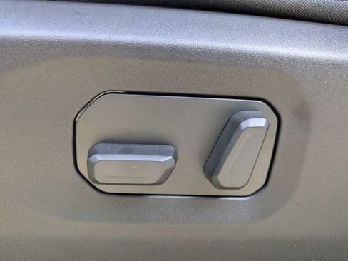 New 2026 Jeep Wrangler Unlimited Sahara AWD/4WD image 20