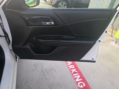 Used 2015 Honda Accord Sport image 22