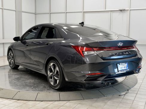 Used 2022 Hyundai Elantra SEL w/ Convenience + Premium Package image 6