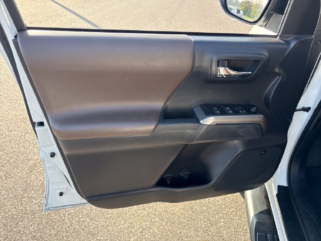 Certified 2023 Toyota Tacoma Limited AWD/4WD image 26