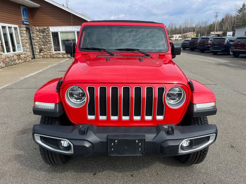 Used 2020 Jeep Wrangler Unlimited Sahara image 2