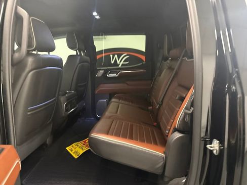 Used 2024 GMC Sierra 1500 Denali Ultimate AWD/4WD image 12