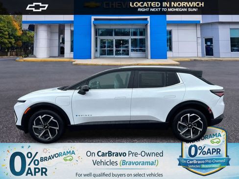 New 2026 Chevrolet Equinox EV LT image 9