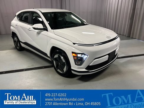 Used 2024 Hyundai Kona SE FWD image 1