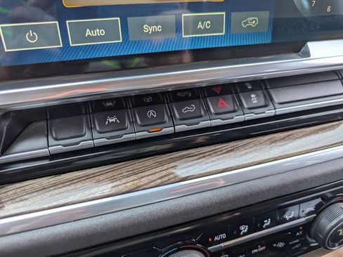 Used 2022 Chevrolet Silverado 1500 LT image 28