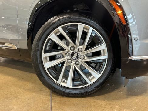 Used 2026 Cadillac Vistiq Luxury AWD/4WD image 10