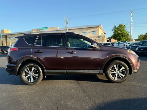 Used 2017 Toyota RAV4 XLE FWD image 3