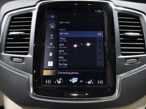 Used 2020 Volvo XC90 T6 Momentum image 30