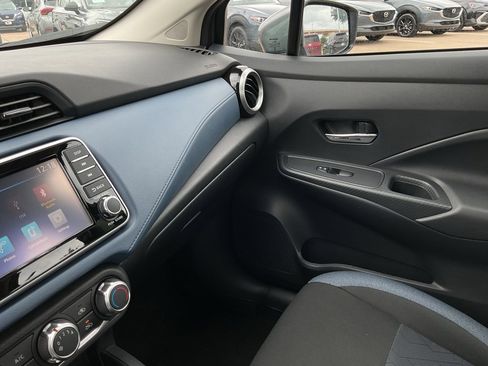 Used 2025 Nissan Versa SV image 32