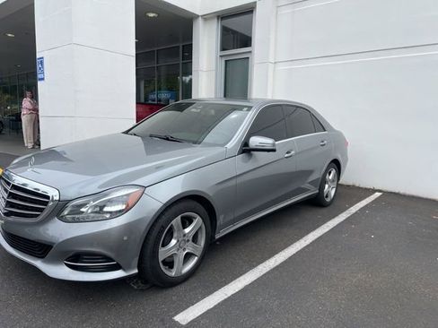 Used 2015 Mercedes-Benz E 350 Sedan image 2