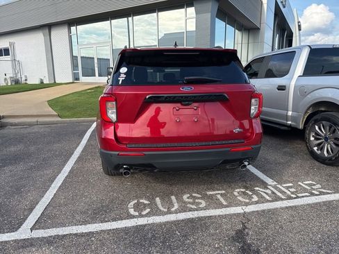 Used 2022 Ford Explorer ST-Line RWD image 14