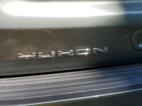 Used 2023 GMC Yukon XL Denali Ultimate AWD/4WD image 6