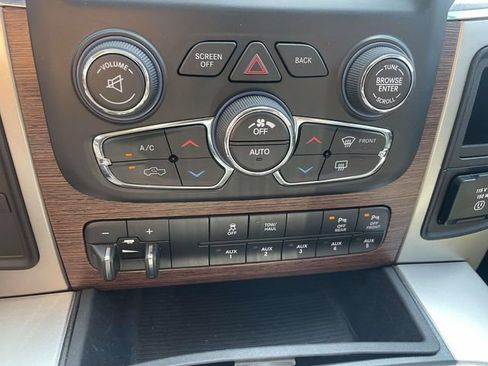 Used 2018 RAM 2500 Laramie w/ Snow Chief Group AWD/4WD image 32