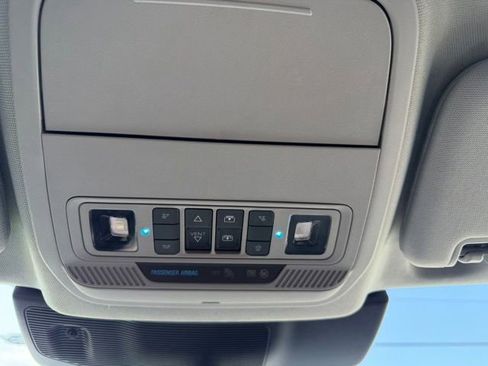 Used 2022 Ford Explorer Limited AWD/4WD image 18