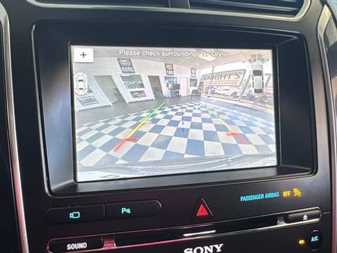 Used 2018 Ford Explorer Sport w/ Equipment Group 401A image 18