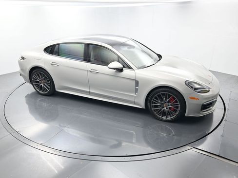 Certified 2023 Porsche Panamera 4S Executive AWD/4WD image 42