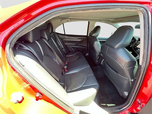Used 2019 Toyota Camry XSE image 27