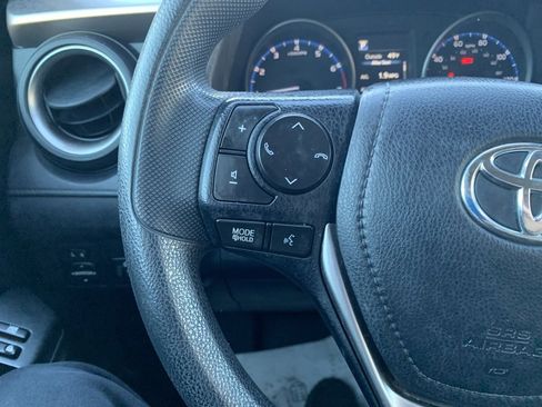 Used 2017 Toyota RAV4 LE image 17