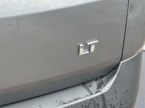 Used 2020 Chevrolet Traverse LT image 12