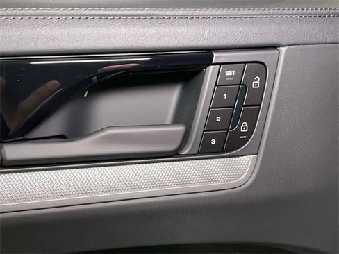 New 2026 Porsche Cayenne Coupe image 37