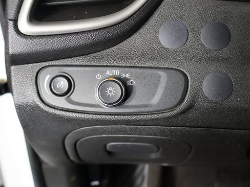 Used 2020 Chevrolet Trax LT image 27