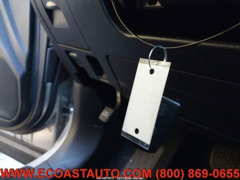 Used 2017 Toyota Highlander XLE image 11