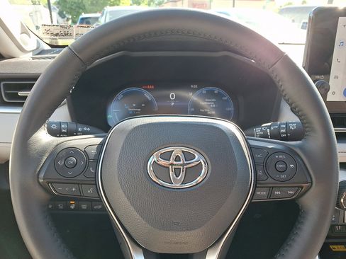 Used 2025 Toyota RAV4 Limited w/ Advanced Technology Package AWD/4WD image 20