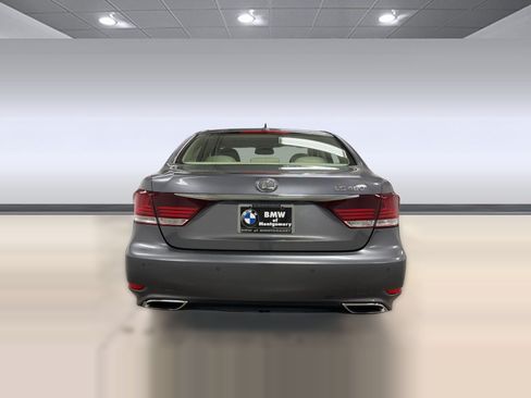 Used 2013 Lexus LS 460 w/ Comfort Pkg RWD image 9