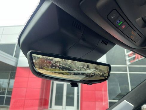 Used 2022 Cadillac Escalade ESV Sport Platinum image 44