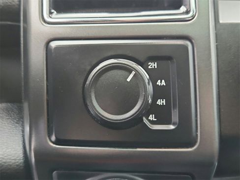 Used 2019 Ford F150 Lariat w/ Equipment Group 502A Luxury image 35