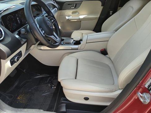 Used 2021 Mercedes-Benz GLB 250 4MATIC image 15